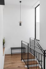 ⁦Striped bench⁩ – תמונה ⁦5⁩