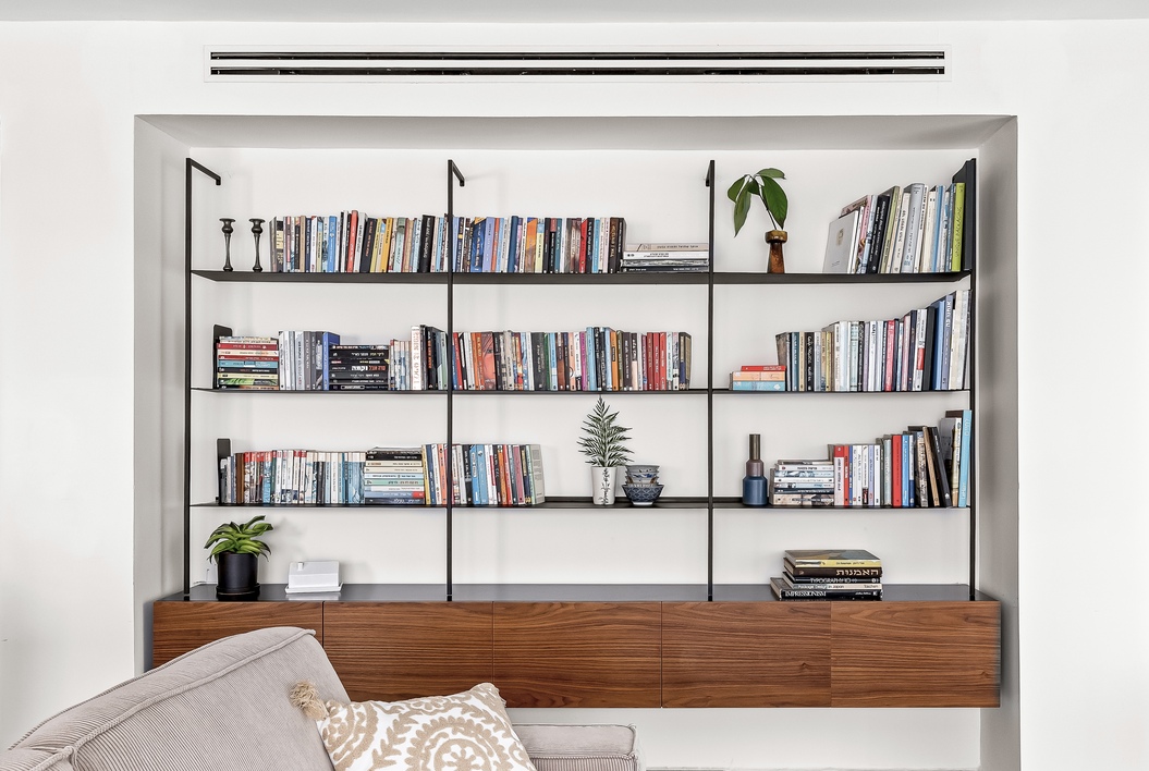 STORAGE (3) ספריית מדפים ואחסון
